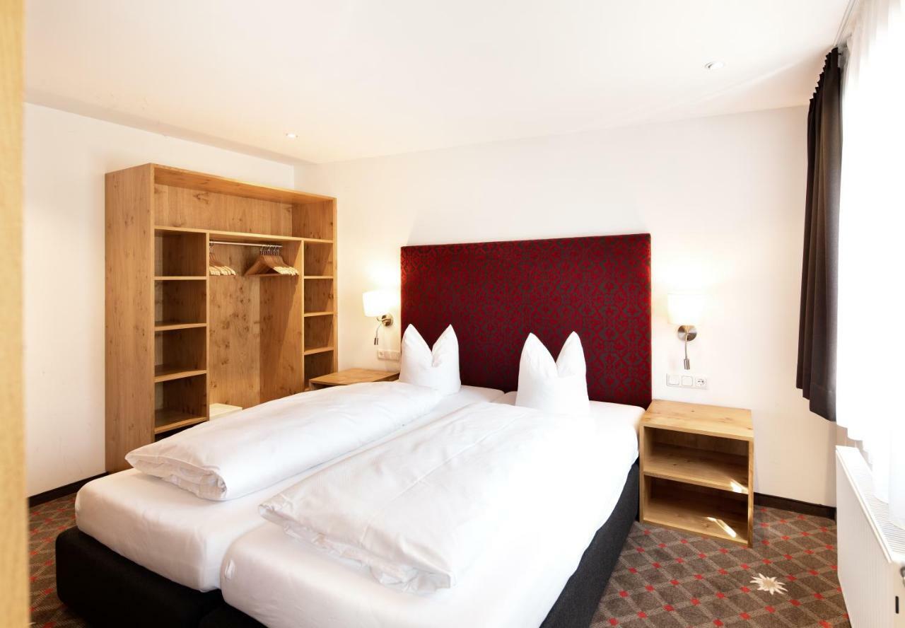 Hotel Adler Warth  Екстер'єр фото