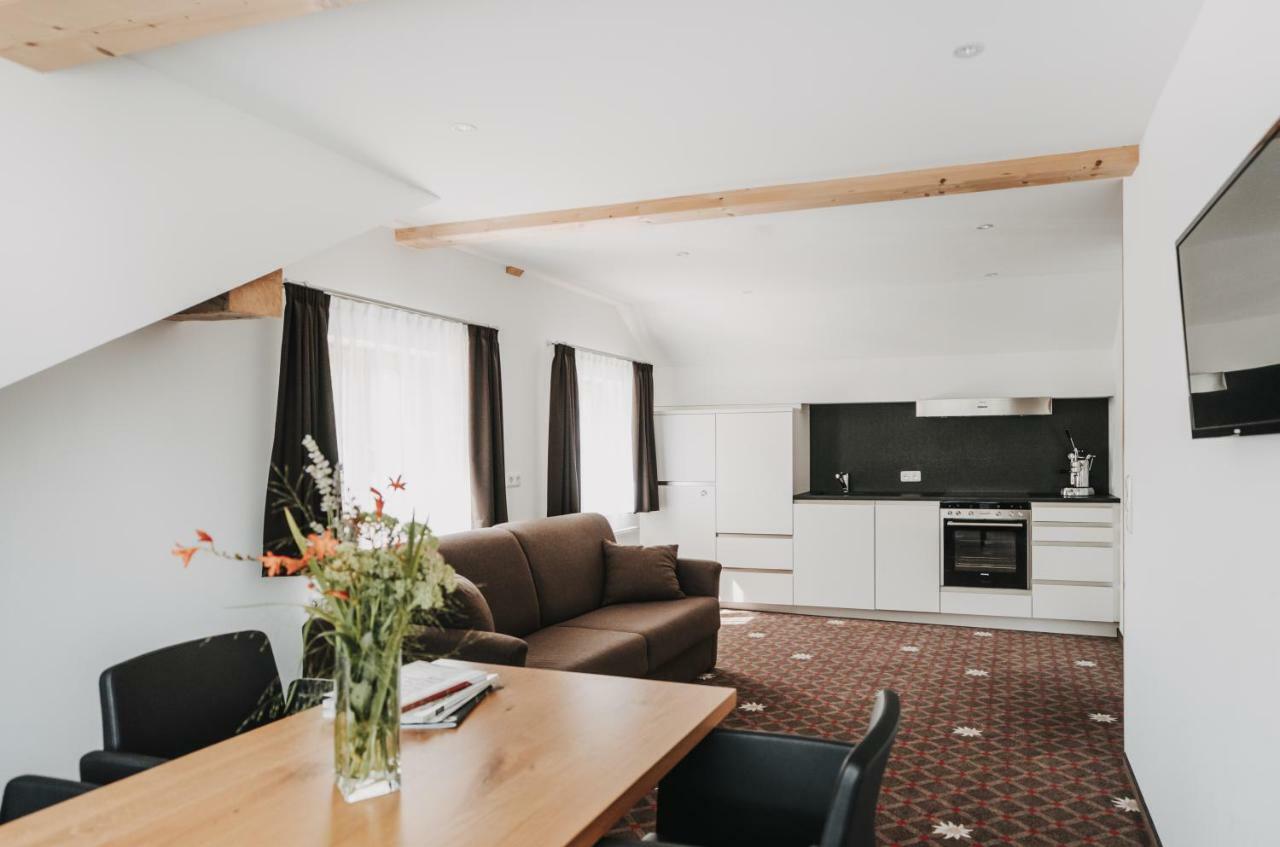 Hotel Adler Warth  Екстер'єр фото