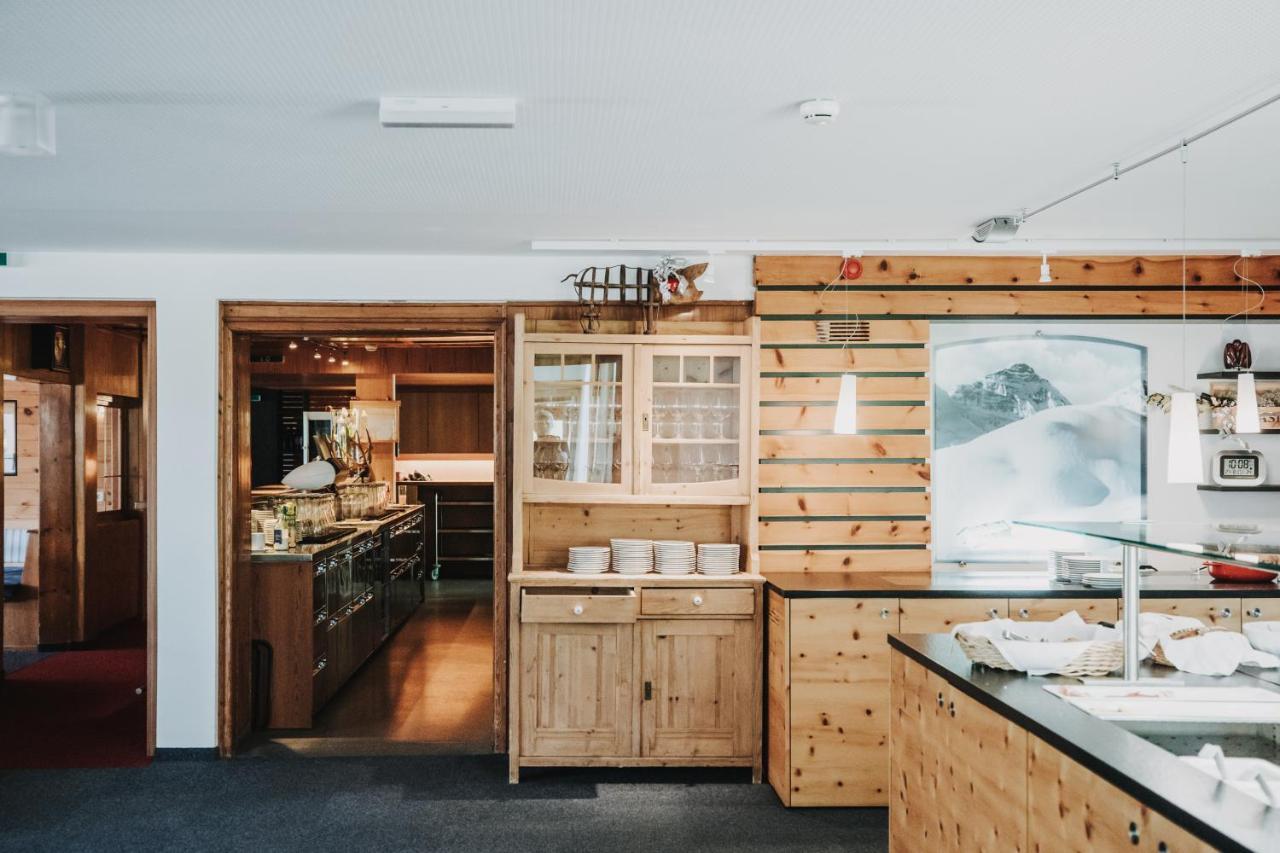 Hotel Adler Warth  Екстер'єр фото